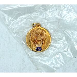 Vintage NOS Gold Plate Enameled U.S. Army 30 Year Service Pendant